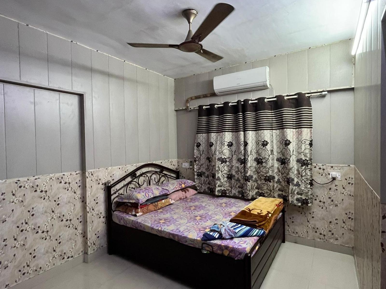 Galaxy Apartment Мумбай Екстериор снимка